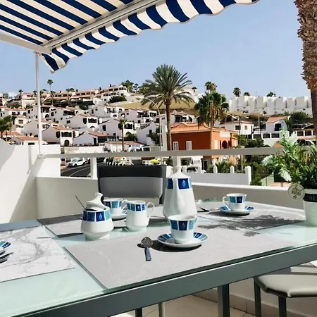 Tenerife Holidays 아데제