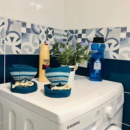 Tenerife Holidays Apartamento *